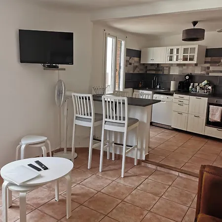 La Suite Du Beffroi Malaucene Exterior photo